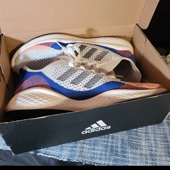 Adidas - Picture 9 of 9